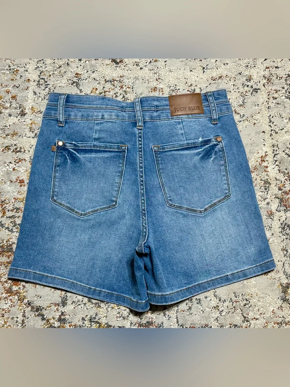 Judy Blue tummy control high rise shorts size Medium 6/8 double button